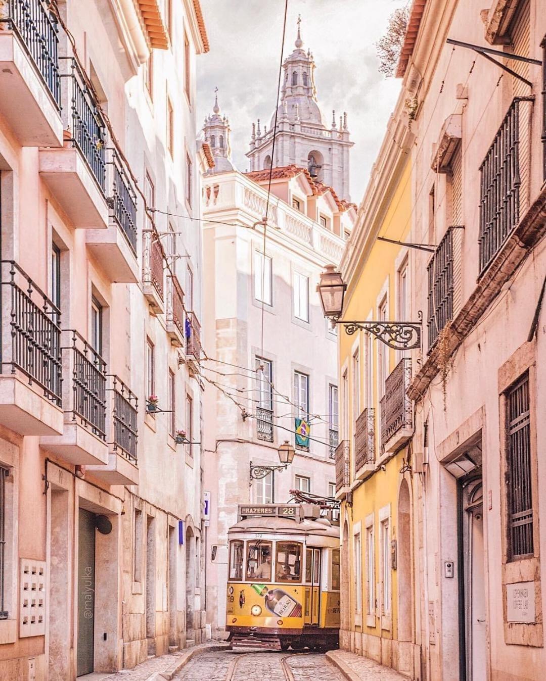 Alfama Historical Apartment 3 Bedroom Duplex Lisbon Exterior photo