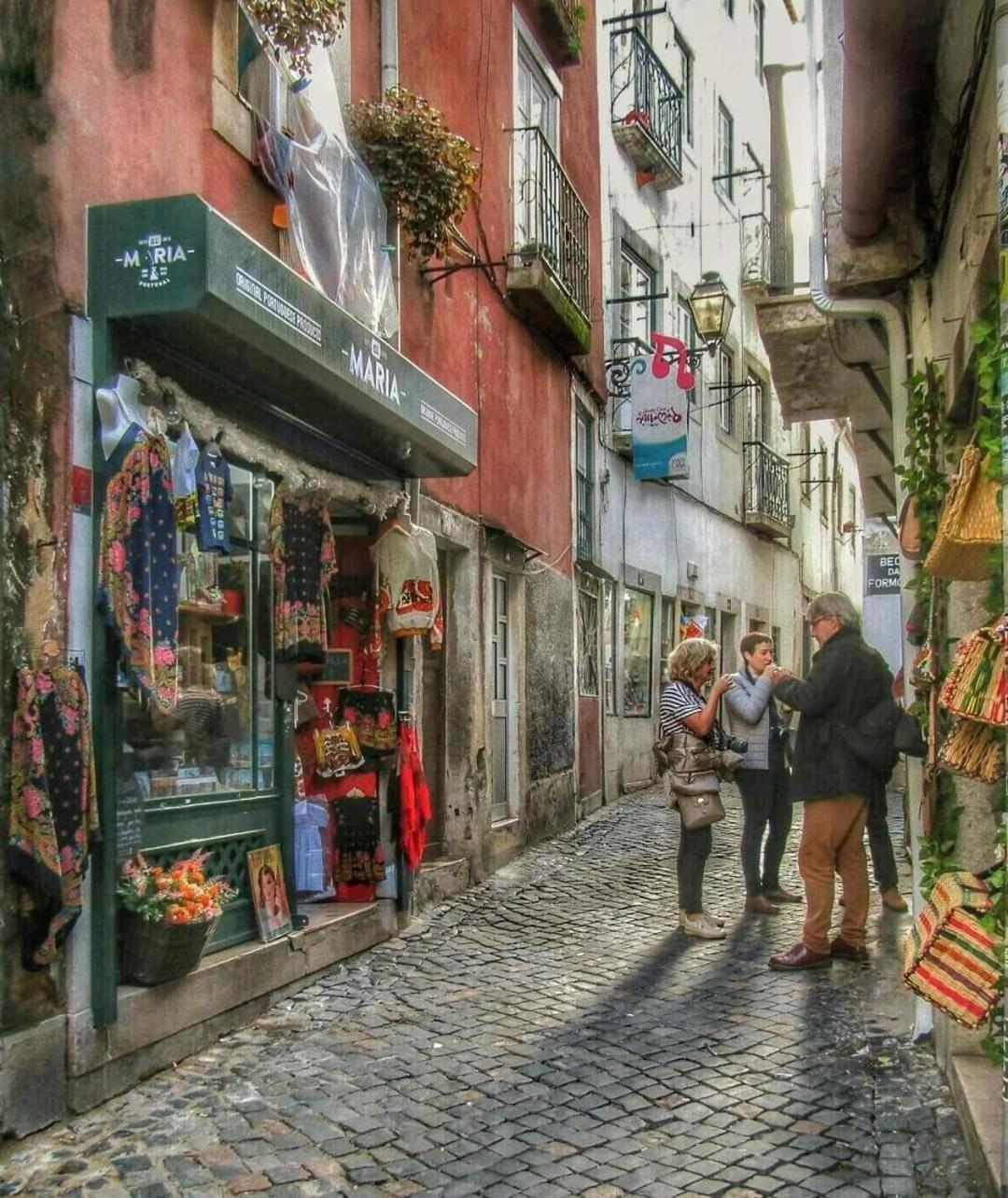 Alfama Historical Apartment 3 Bedroom Duplex Lisbon Exterior photo