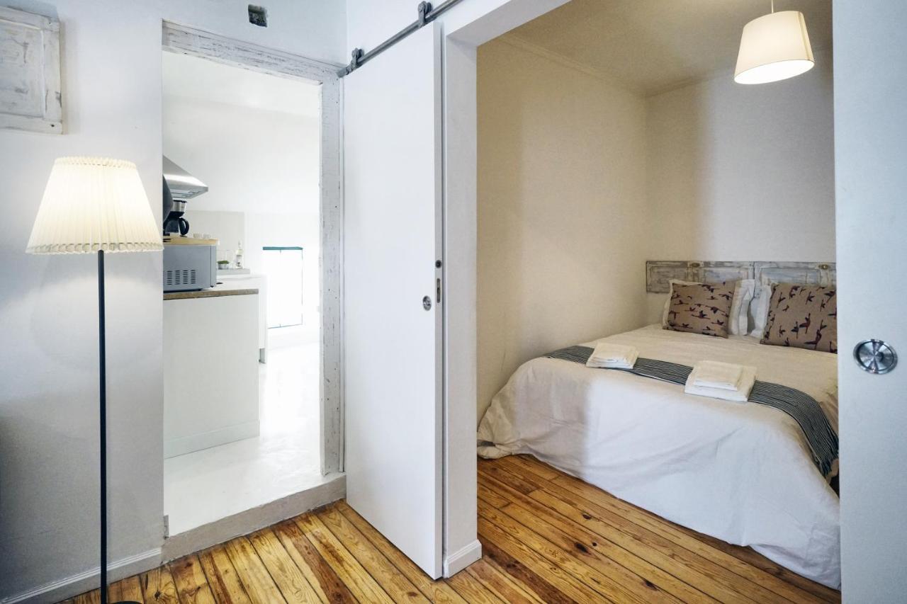 Alfama Historical Apartment 3 Bedroom Duplex Lisbon Exterior photo