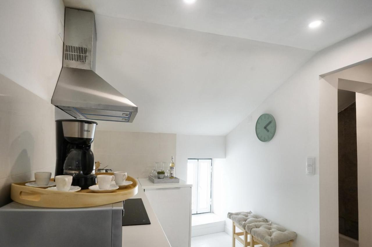Alfama Historical Apartment 3 Bedroom Duplex Lisbon Exterior photo