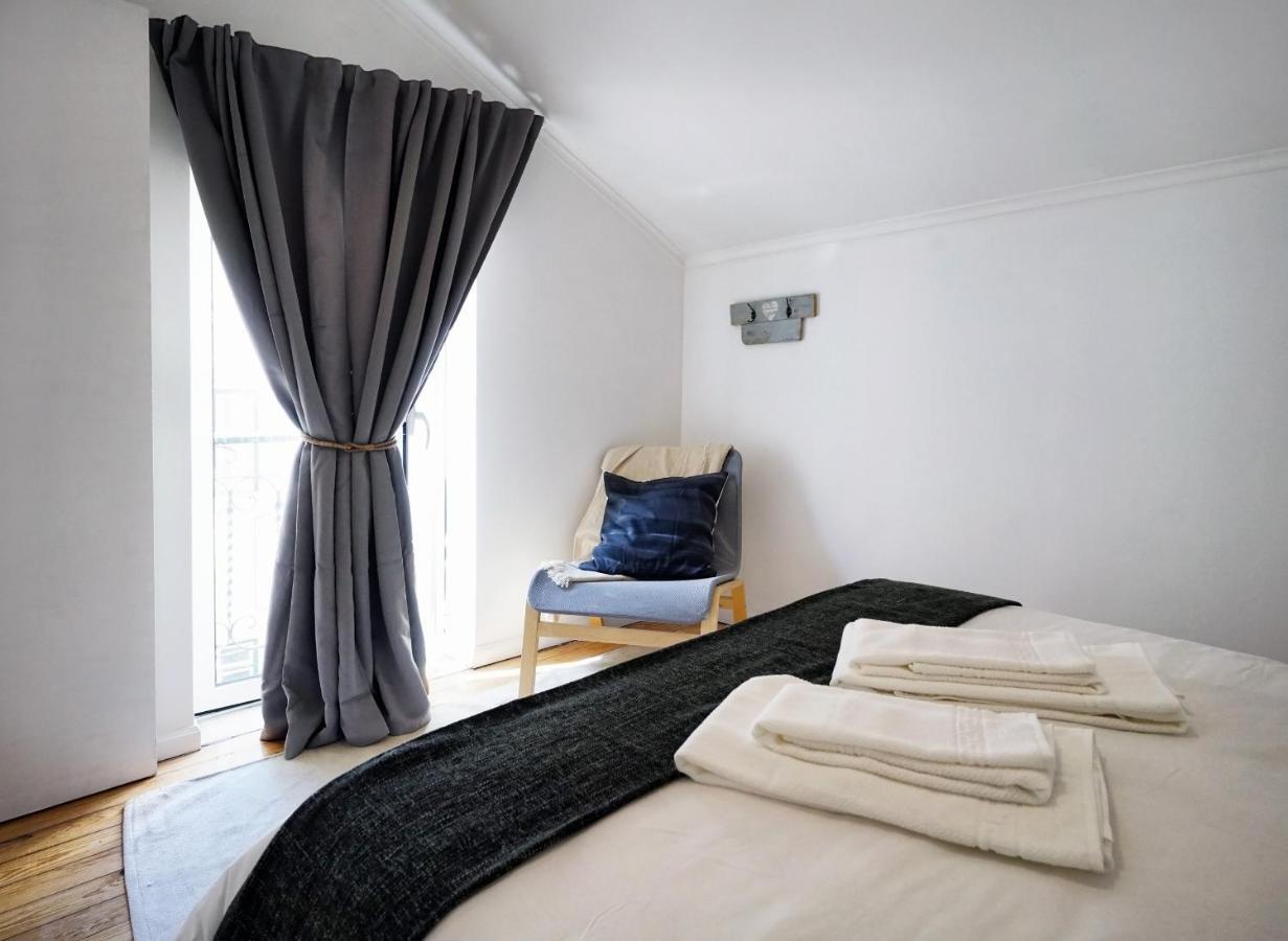 Alfama Historical Apartment 3 Bedroom Duplex Lisbon Exterior photo